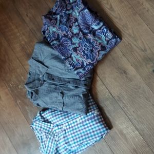 Bundle of 3 size medium tops, old navy plaid Gap chambray Taso Elba paisley